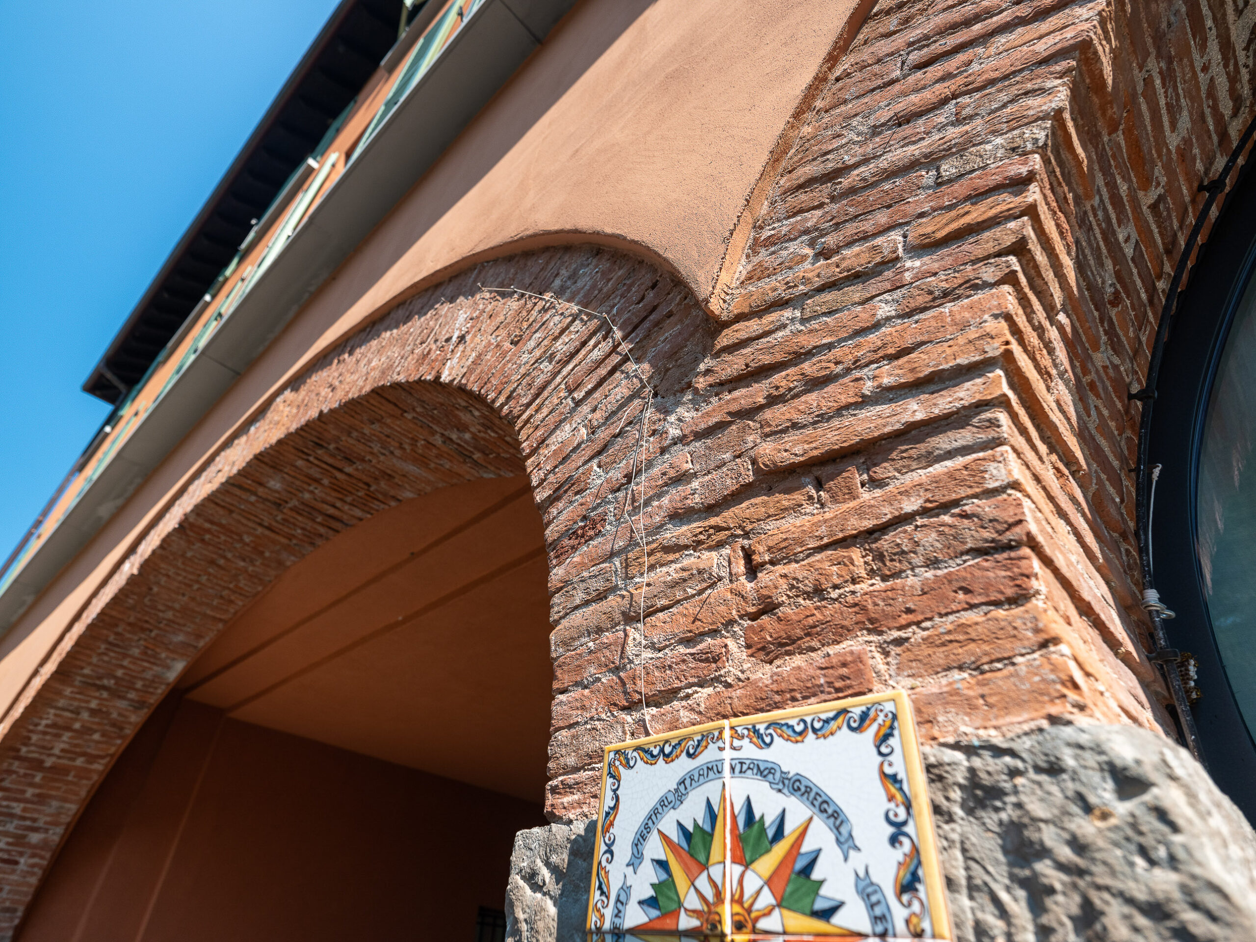 Archi in mattoni e pietra di Sarnico